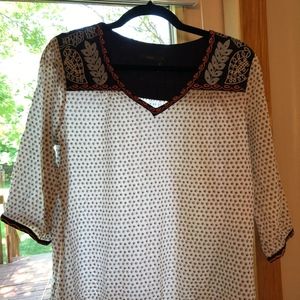 THML 3/4 sleeve blouse- L